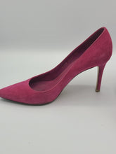 Load image into Gallery viewer, Gianvito Rossi Suede Pumps
